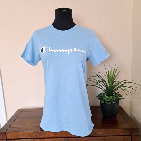 ❤️ New! Champion Logo Tee XS 100% Cotton Light Blue Top Short Sleeved T-shirt - Picture 1 of 10
